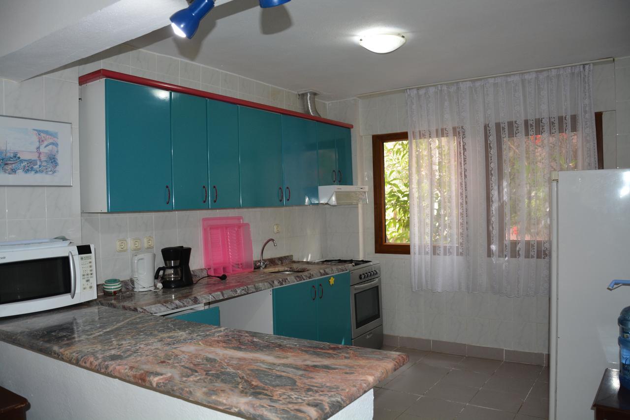 Villa Poseidon ดาลยัน ภายนอก รูปภาพ